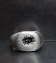 Load image into Gallery viewer, 110 sunk face size 8.5 SILVER SAMPLE SALE XMAS 2025