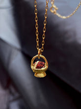 Load image into Gallery viewer, 'Cayenne'