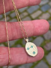 Load image into Gallery viewer, 'Glance'