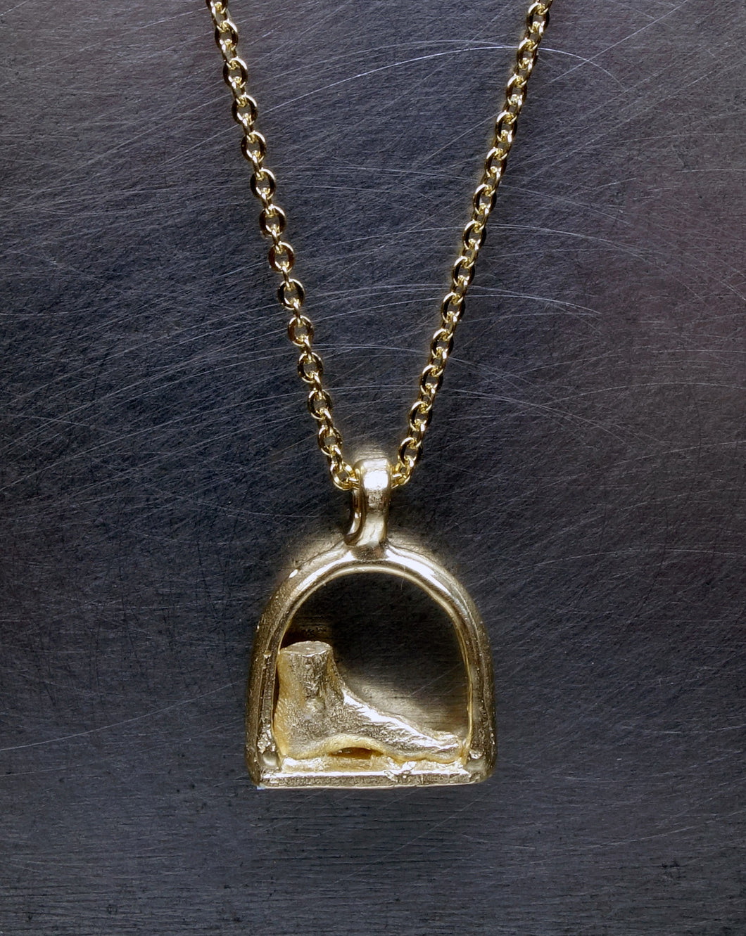 100  gold foot SAMPLE SALE XMAS 2025