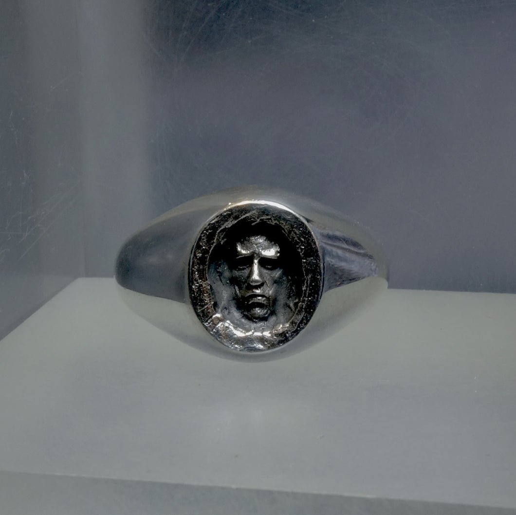 'Portrait' Ring