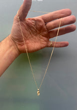 Load image into Gallery viewer, 'Diamond Hand'
