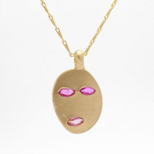 Load image into Gallery viewer, Fraser Hamilton Jewellery | &#39;Cinch&#39; Sapphire &amp; Gold Mask Pendant on a Gold Chain
